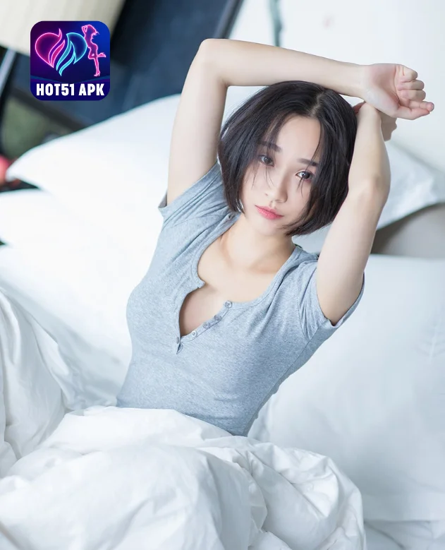 Livia: Bidadari Cantik dari Hot51 - Eksplorasi Keajaiban Star China dalam Aplikasi Hot51 dengan Bling2 Mod APK. Beautiful Angel from Hot51 4 - Hot51 Livia-hot51APK