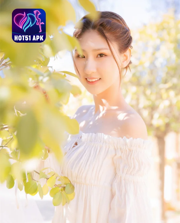 You are currently viewing Yi Meng: Menggali Keindahan Bintang Tionghoa Yi Meng di Hot51: Kisah Eksplorasi Aplikasi Terbaru dan Mod APK Hot51 . Beautiful girl Goddess