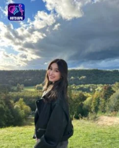 Fenomena P-H-O-T-O-S Influencer Perempuan Hot51 di Indonesia 7 - Hot51 Read more about the article Fenomena P-H-O-T-O-S Influencer Perempuan Hot51 di Indonesia