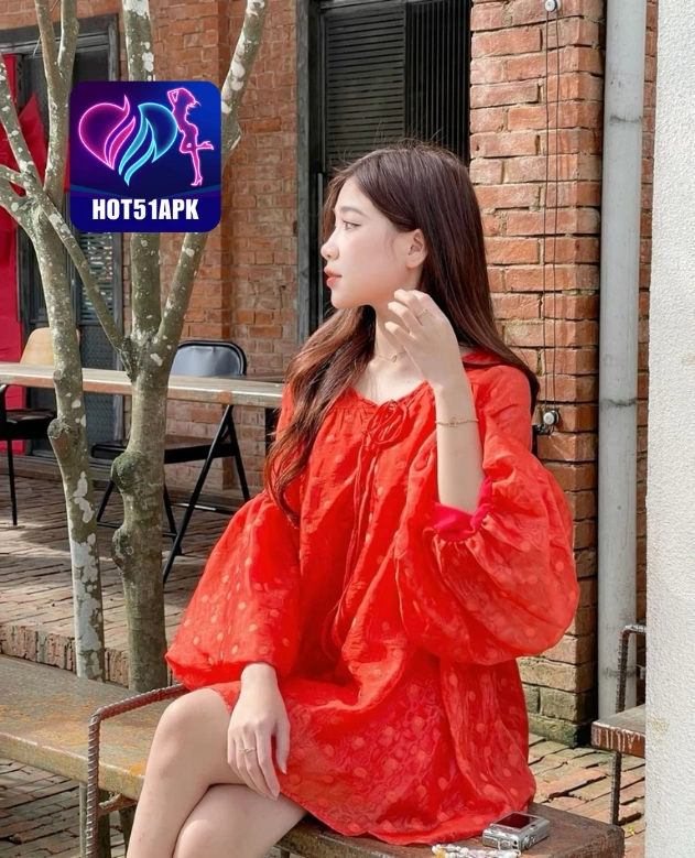 Dominic Hollis-HOT51APK