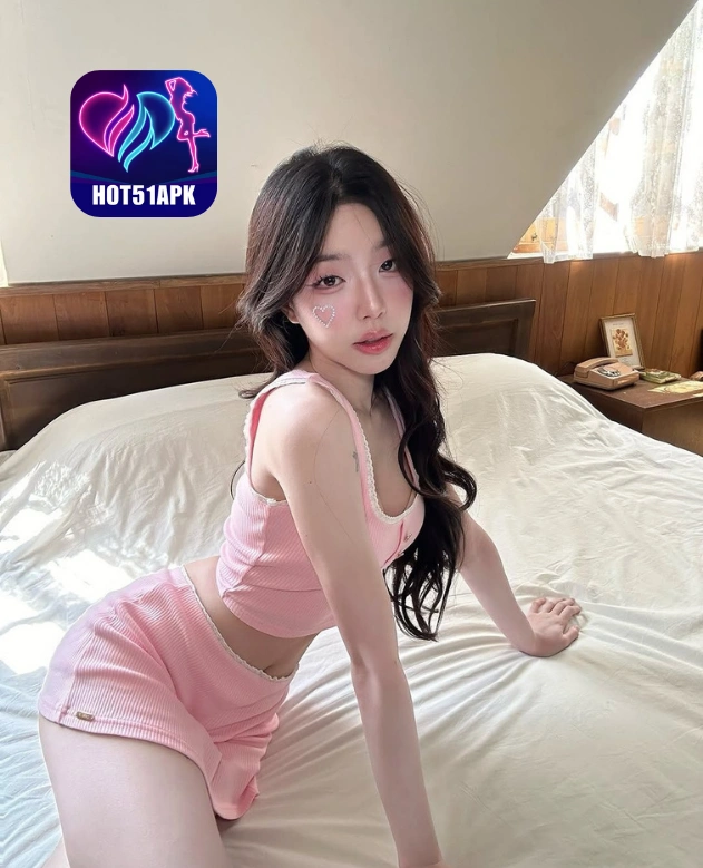 Bella Crawford-HOT51APK