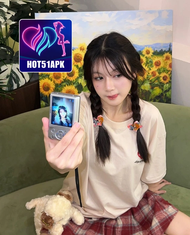 Isla Montgomery-Hot51Apk