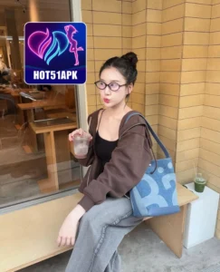 Read more about the article Xavier Sanders Cantik Bersinar di Apk Hot51 App