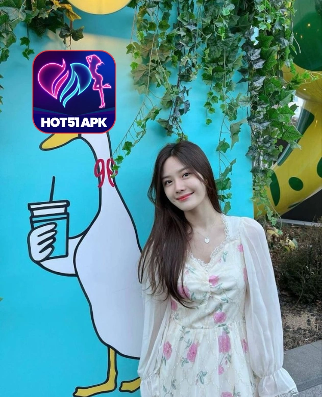 Hot51 APK Terbaru 2026 Live Streaming Interaktif & Hiburan 2 - Hot51 Thomas Moore-hot51apk