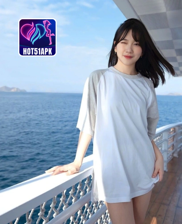 Alexandra Moore-Hot51Apk