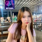 Hot51 Hana Putri Tampil Menarik di Aplikasi Live