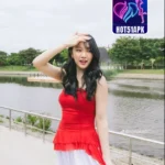Sophie Bell di Hot51 APK Cantik Populer Menawan Banget