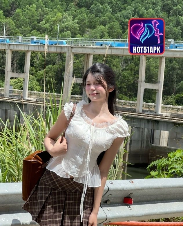 Daniel Marshall dan Gadis Cantik di Hot51 APK 2 - Hot51 Daniel Marshall-HOT51APK