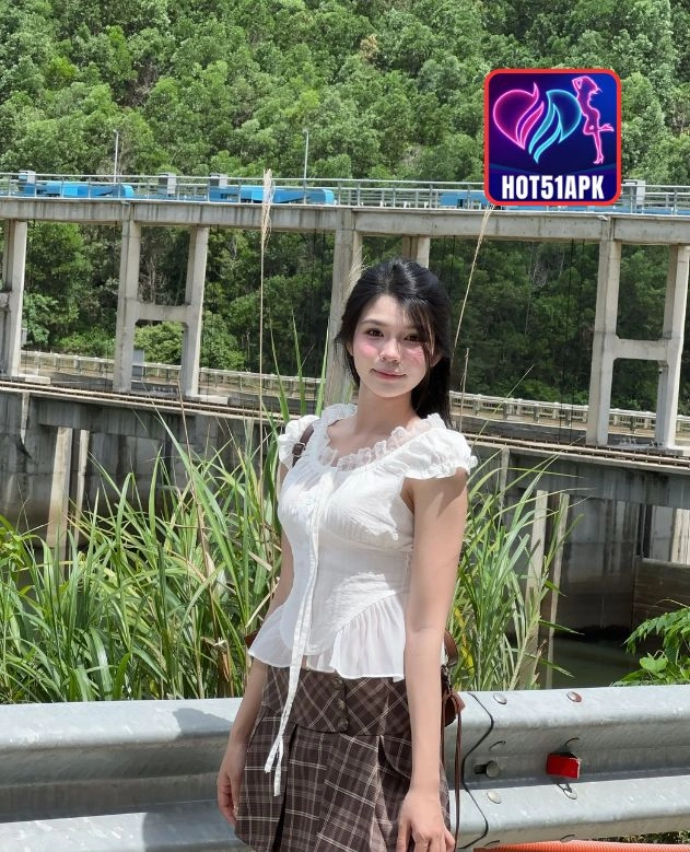 Daniel Marshall dan Gadis Cantik di Hot51 APK 3 - Hot51 Daniel Marshall-HOT51APK