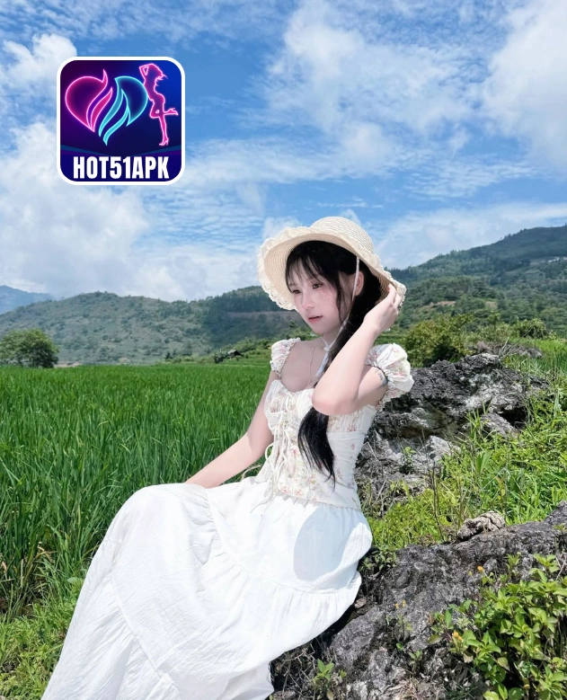Dylan Moore Hot51Apk