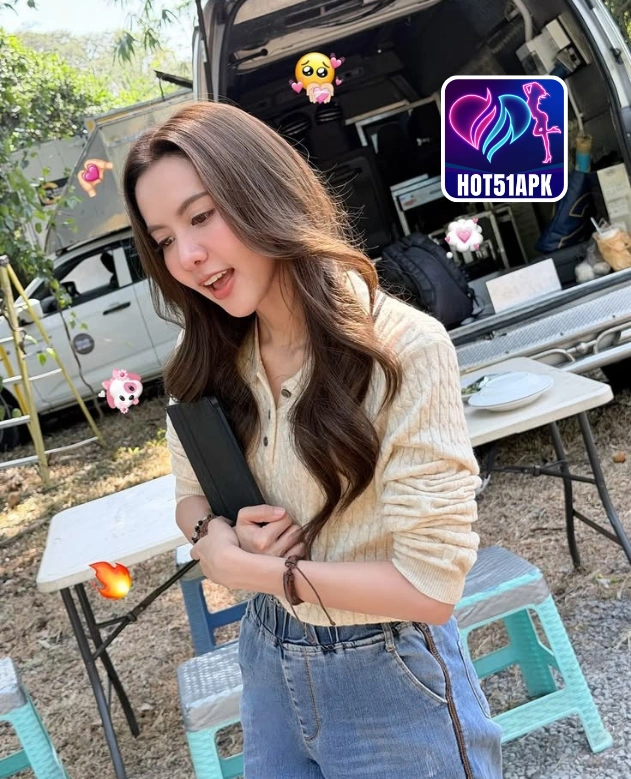 Elizabeth Clark di Hot51 Live Siaran Makin Seru 4 - Hot51 Elizabeth Clark-HOT51APK