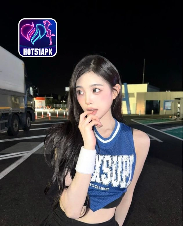 Emily Hughes-HOT51APK