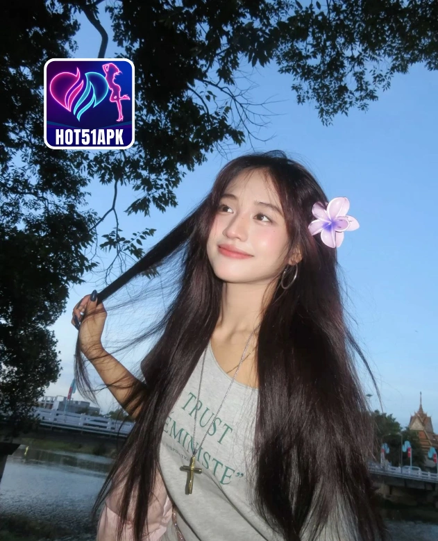 Faith Phillips-HOT51APK