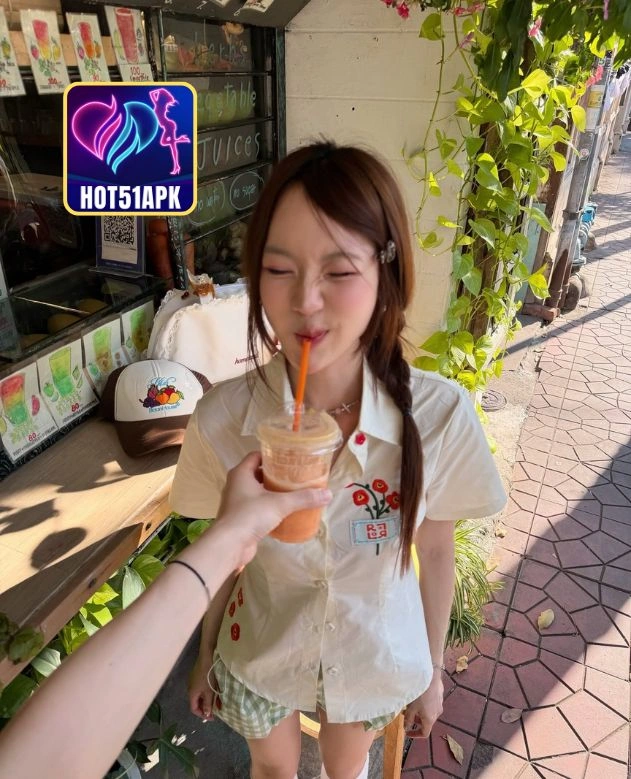 Lily Hunt-HOT51APK