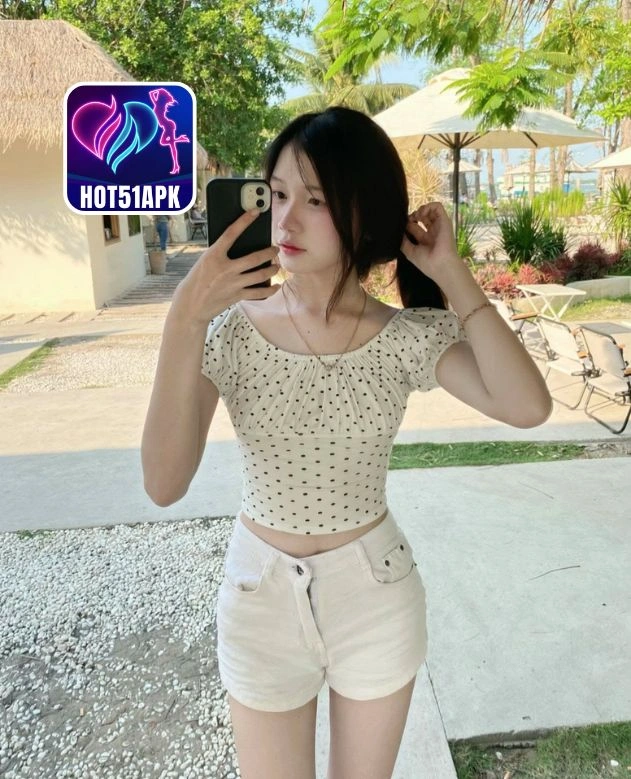 Lucy Johnson-HOT51APK