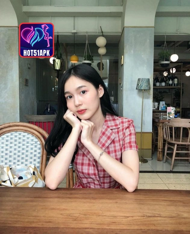 Oktavia Putri di Hot51 Live Pesona Host dan Hiburan Interaktif Seru 4 - Hot51 Oktavia Putri-hot51apk